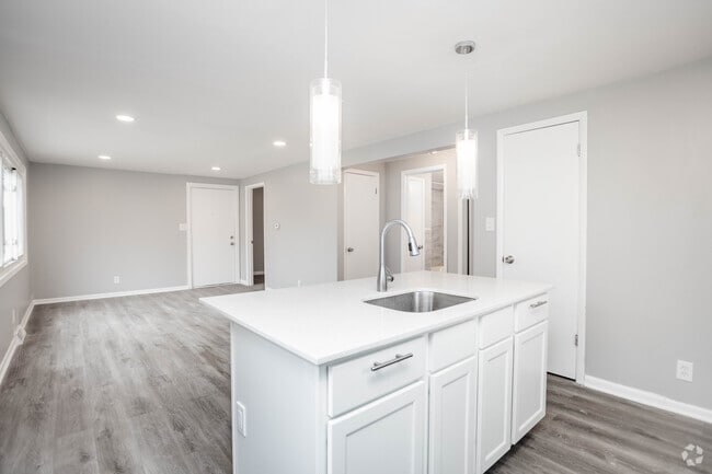 2BR, 1BA