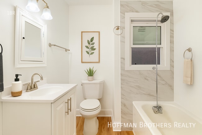 Photo - 1022 N Berendo St Unidad 3