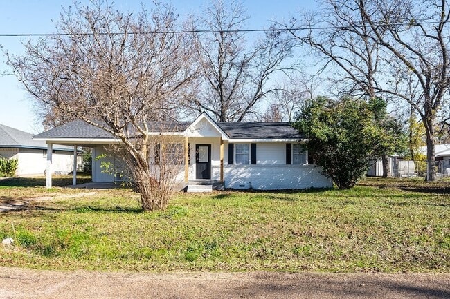 Photo - 208 N Coleman St