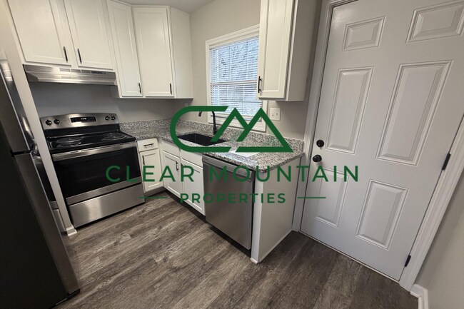 Photo - Updated 2-Bedroom 1-bathroom apartment near downtown Greenville!! Unit 1C