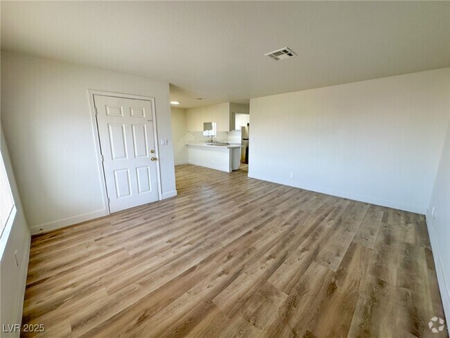 Building Photo - 6932 Kilgore Dr Unit C Rental