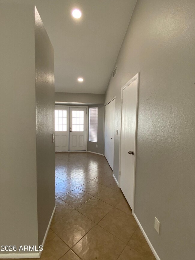 Photo - 1055 N Recker Rd