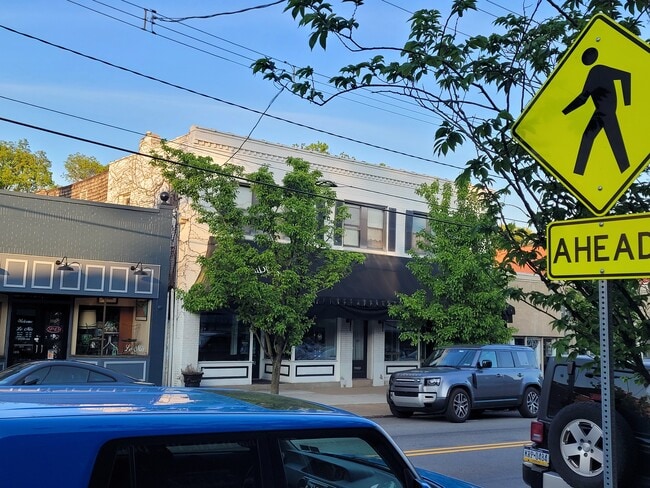 Building Photo - 823 S Braddock Ave Unit 1
