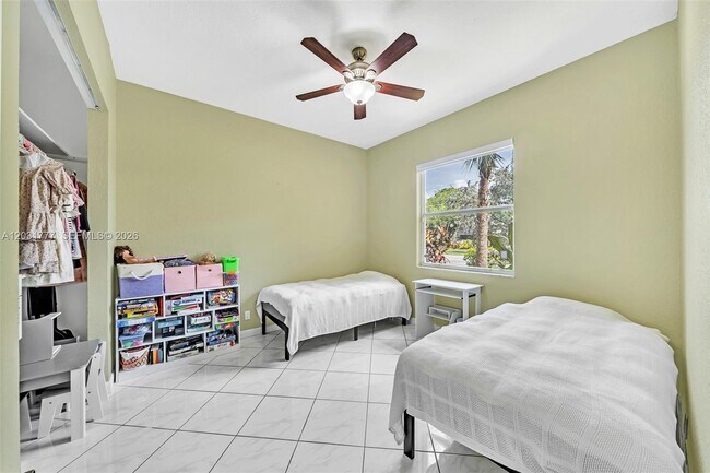 Photo - 8908 NW 40th St