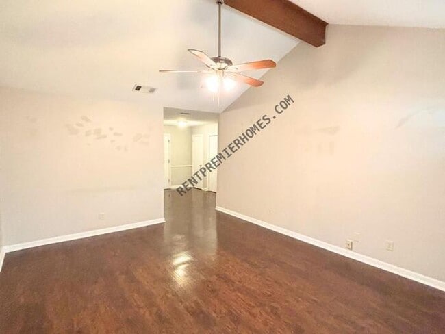 Photo - 238 Briarpatch Ln