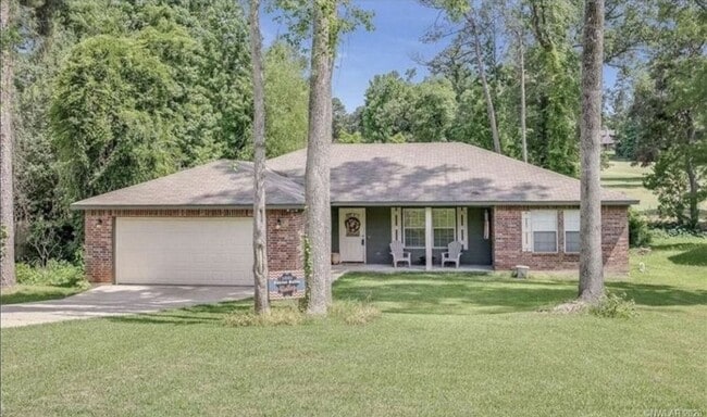 Building Photo - COUNTRY CLUB ESTATES-BLANCHARD-NEXT TO NORTHWOOD COUNTRY CLUB GOLF COURSE