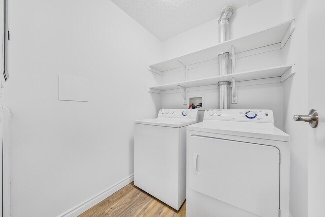 Photo - Windermere Village Apartments Unit 2Bedroom