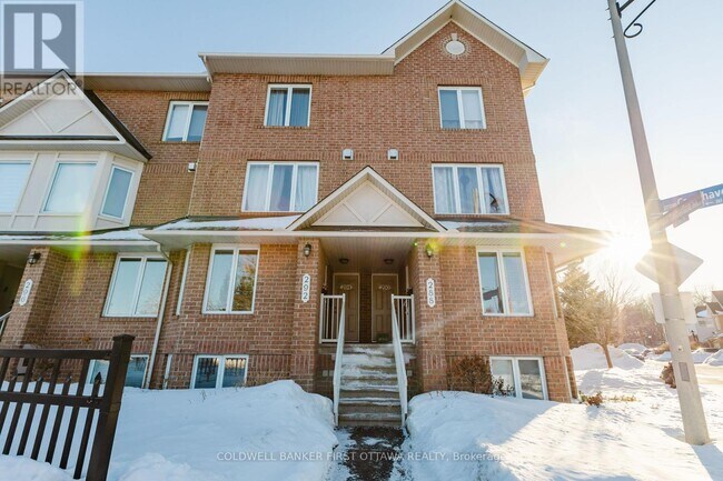 Photo - 292 Cresthaven Dr