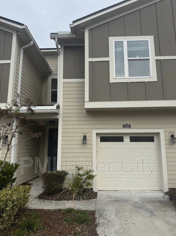 Photo - 11233 Minnetta Ct Townhome