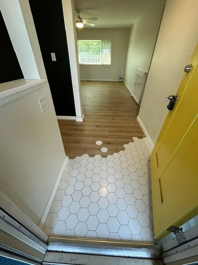 2647 W Evergreen Ct