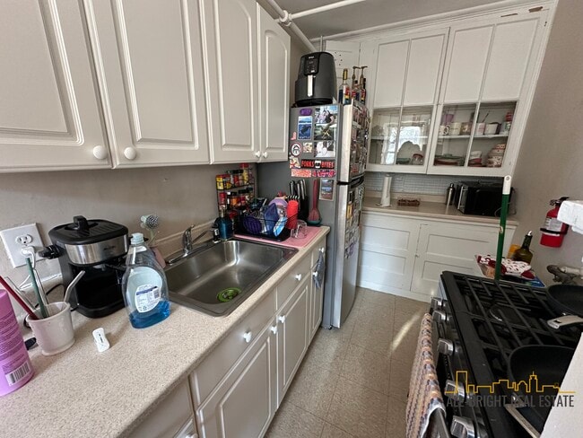 Building Photo - 1665 Commonwealth Ave Unit JULY STUDIO