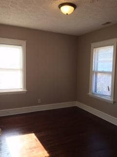 Photo - 305 First St