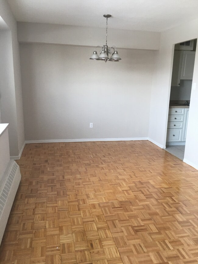 Photo - 1265 Sixth Line