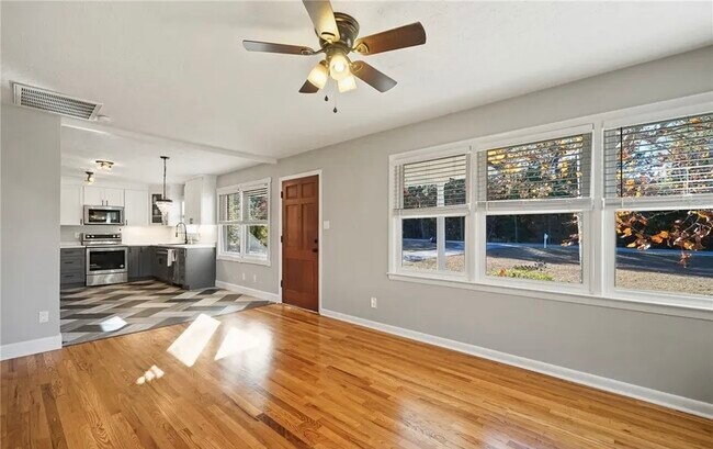 Photo - 2529 Sycamore St