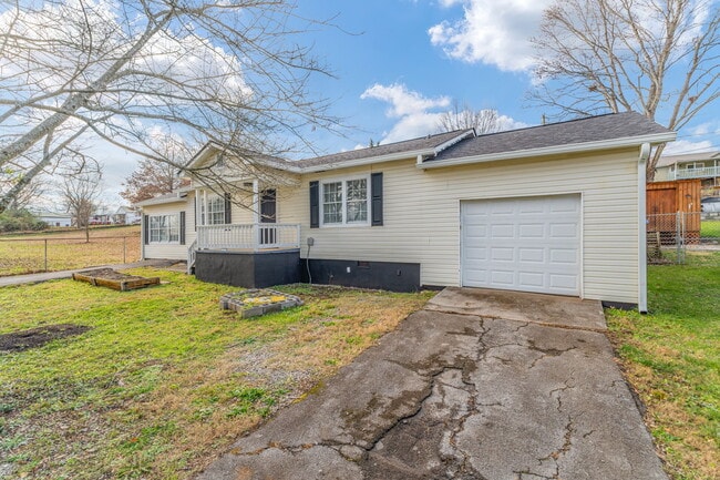 Building Photo - 2407 Webster Ct