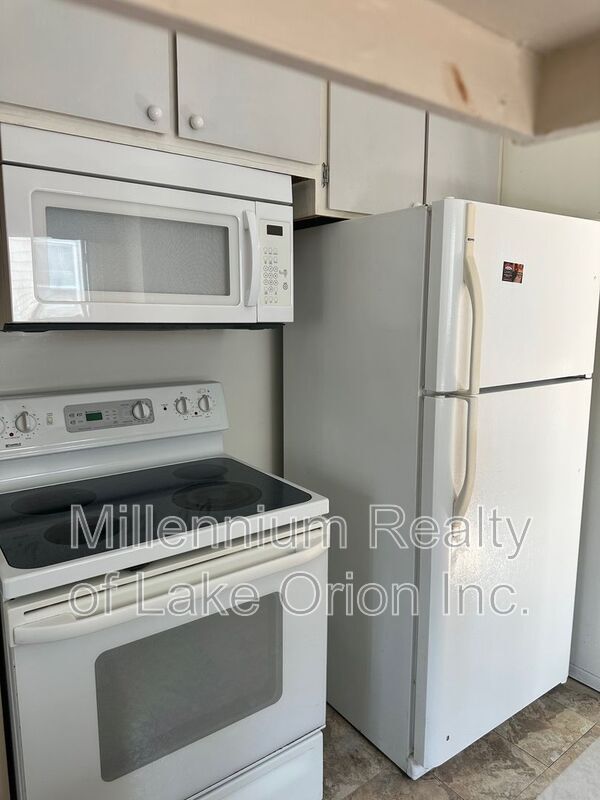 Photo - 27532 O'Neil St