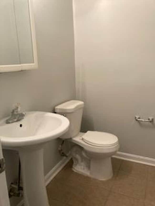 Photo - 2115 Bradley Ave Unidad -