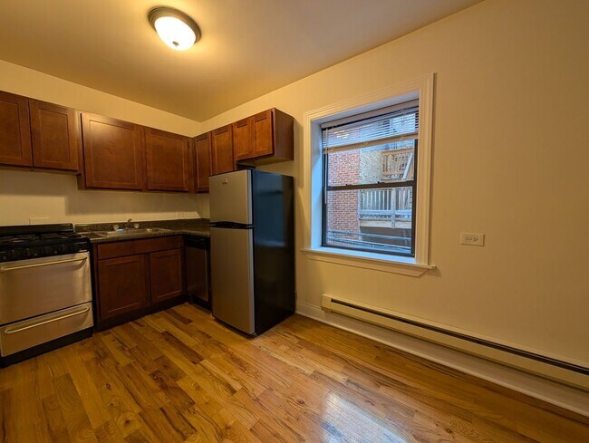 815 W Cornelia Ave Unit 817-202