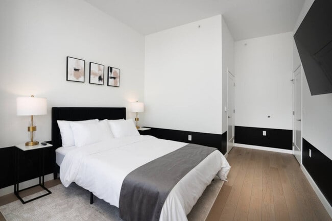 Photo - 824 Monroe St Unit ID1240952P