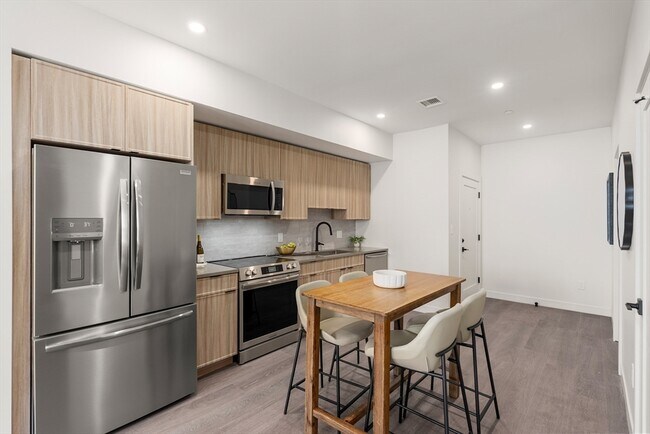 Photo - 75 Willow Ct Unit 615
