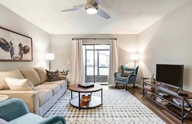 Photo - 3541 E Fort King St Unidad 146D