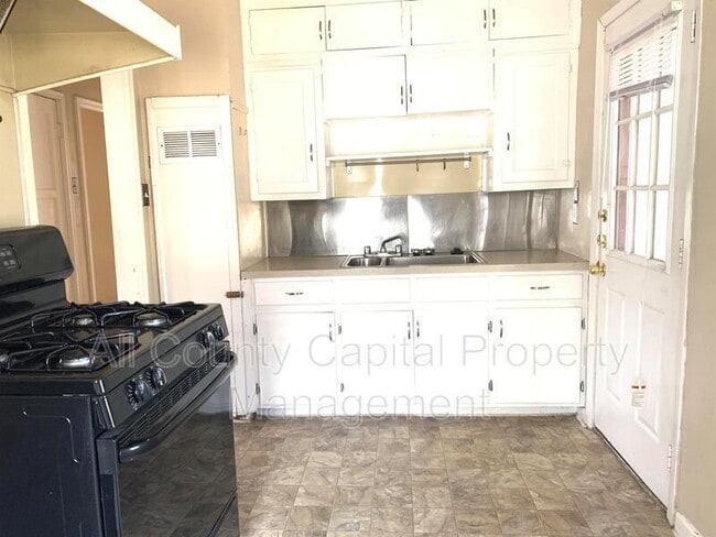 Photo - 5210 Guadalupe St