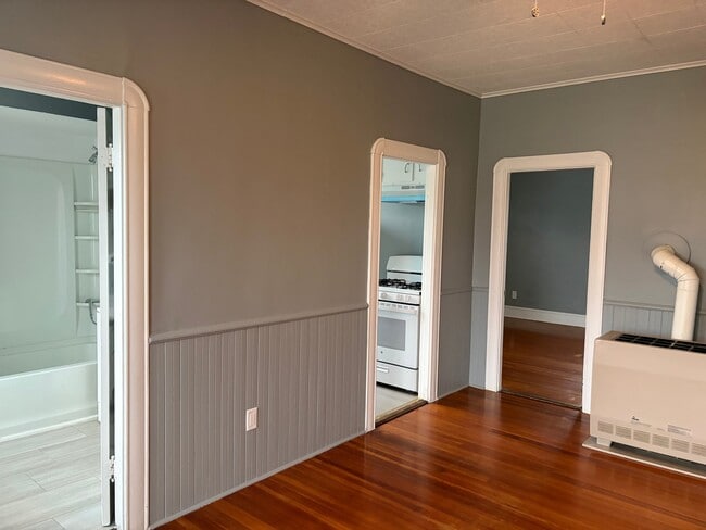 2172 Pleasant St Unit 3