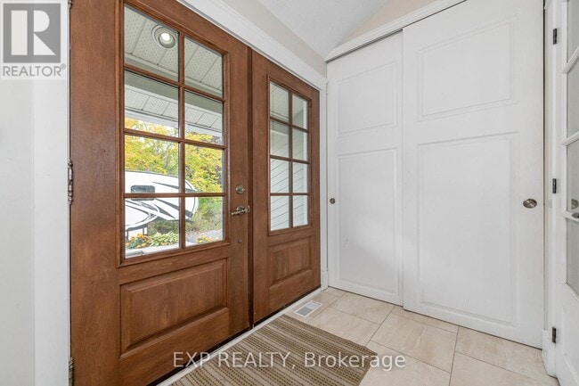 Photo - 1238 Barnwell Crescent