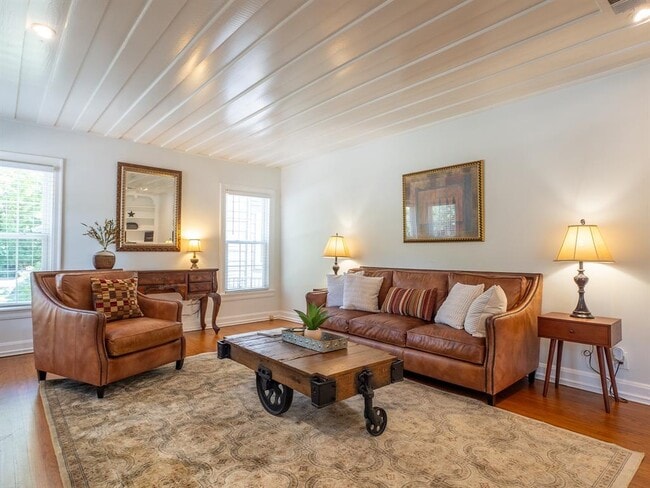 Photo - 32 Margranita Crescent