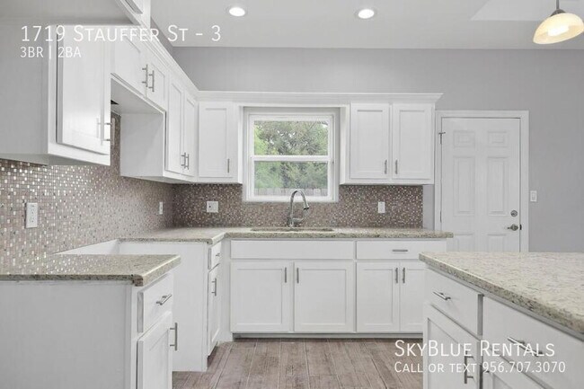 Building Photo - 1719 Stauffer St-3 Unit 3