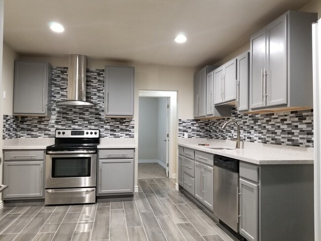 Building Photo - 1289 Michaelsen Way