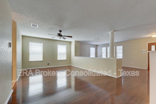 Photo - 16734 Basin Oak