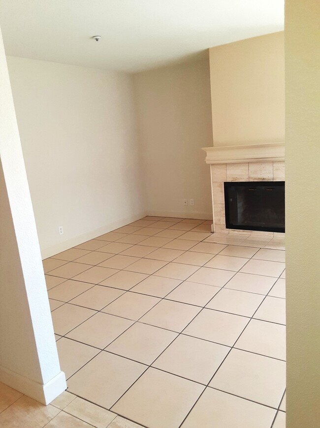 Photo - 30 Palm Ave Townhome