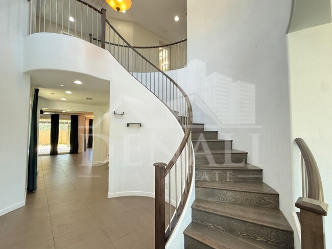 Photo - 1729 W Myrna Ln