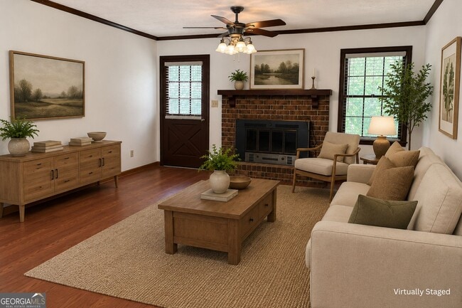 Photo - 310 Sharon Dr