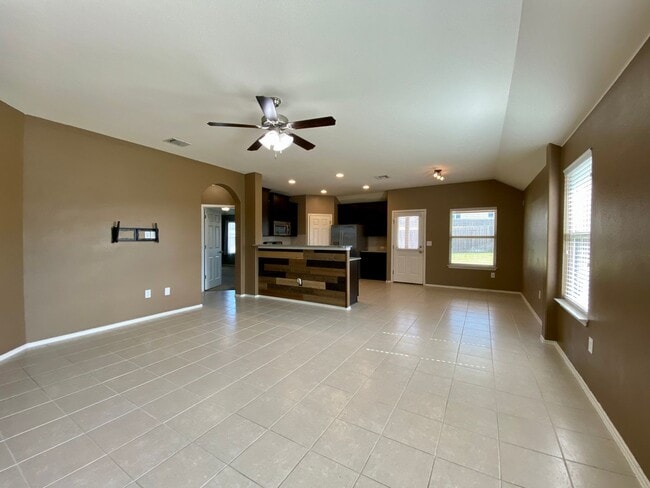 466 Eagle Brook Ln