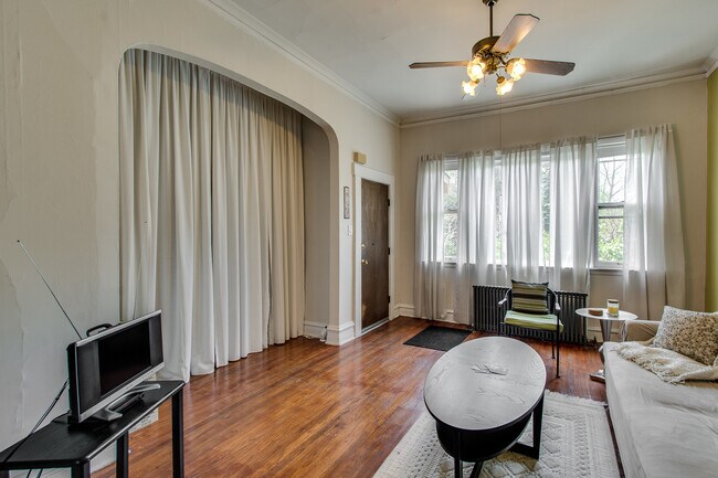 Photo - 2457 N Rockwell St Unidad 1