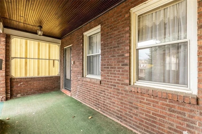 Photo - 6344 Alderson St