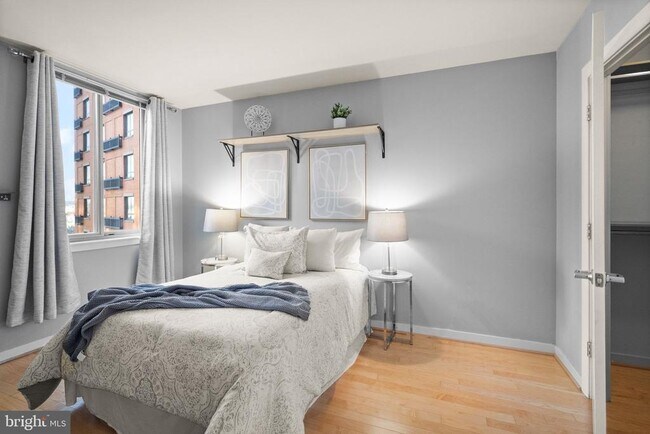 Photo - 1000 New Jersey Ave SE Unit 804