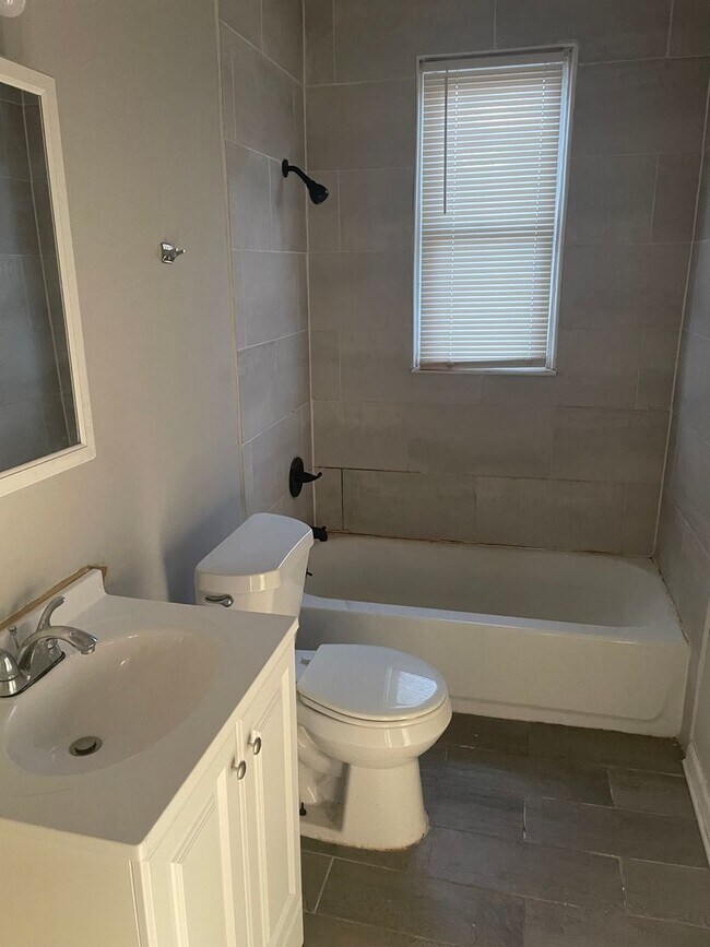 Photo - 3BR 1BA Home w/ Central A/C • W/D Hookups • Off-Street Parking in Memphis