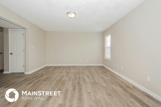 Photo - 536 New Moon St