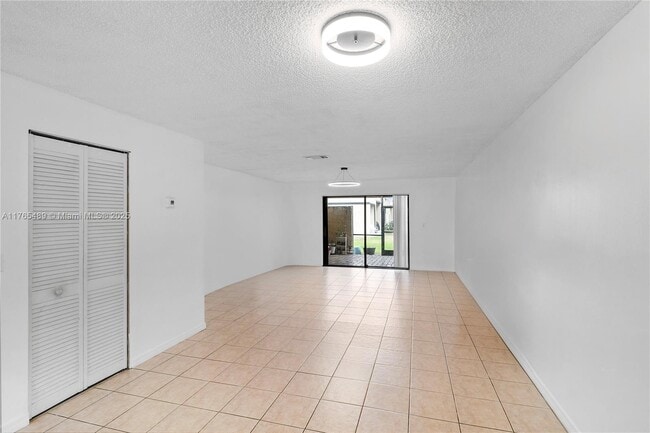 Photo - 9949 NW 10th St