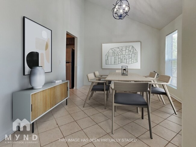 Photo - 1324 Hollenbeck Ln