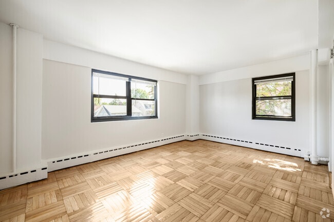 1BR, 1BA - 530SF - Living Room - Glenwood Apartments
