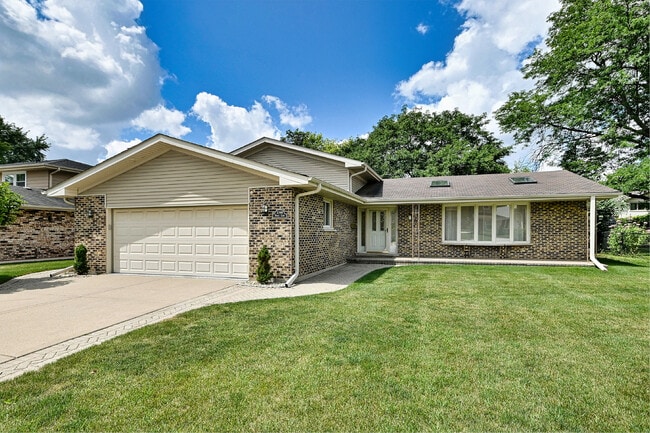 Photo - 2360 N Drury Ln
