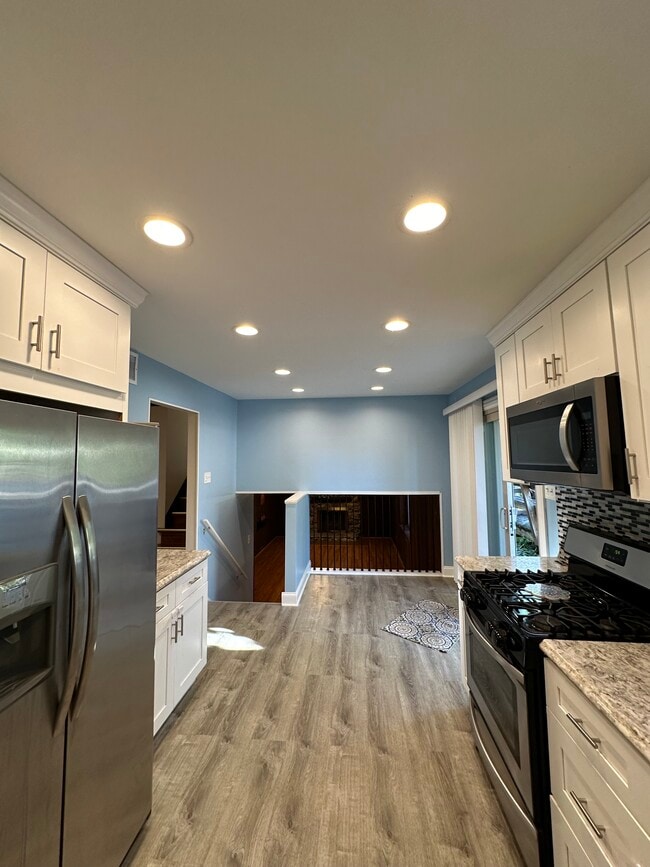 Photo - 20025 Brook Ave