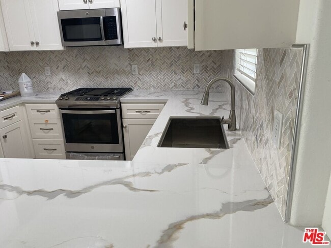Photo - 6922 Knowlton Pl Unit 201