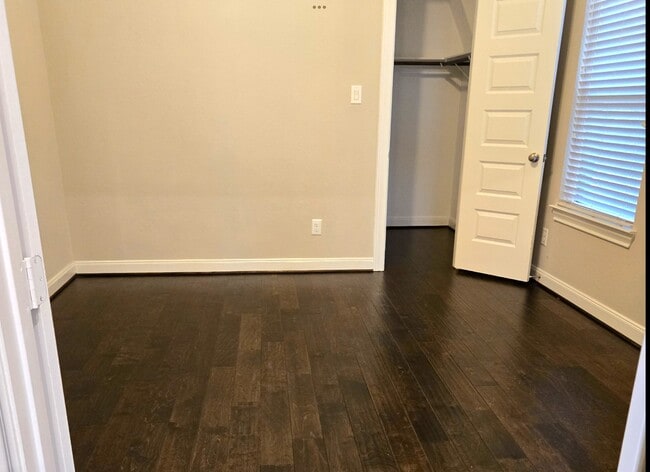 Photo - 907 Daffodil View Ct