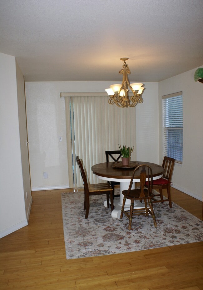 Photo - 3245 Chestnut Glen Ln