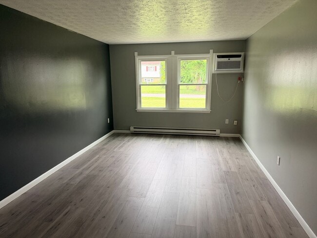 Building Photo - 929 Cook Ave Unit 2